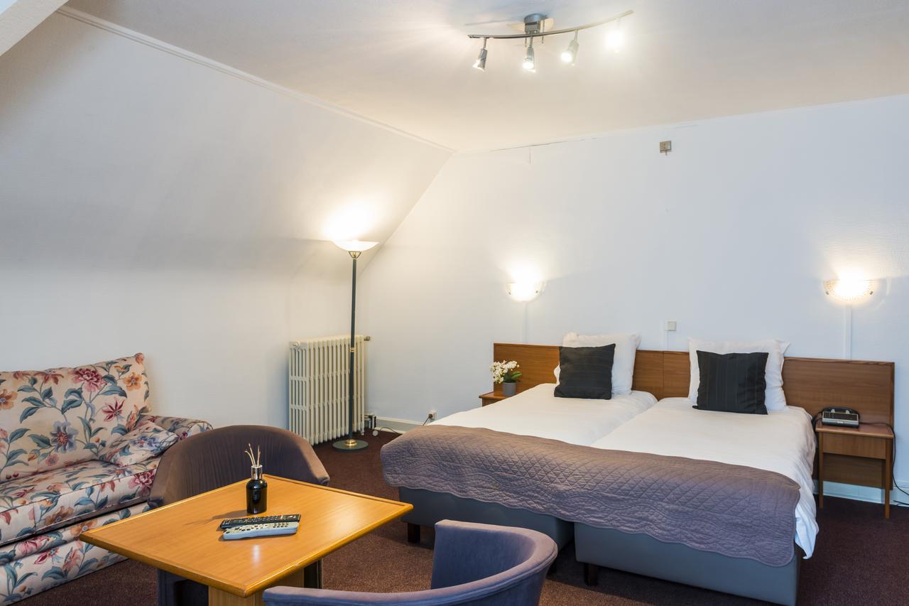 Hostellerie Lou Pahou Ronse Exterior photo